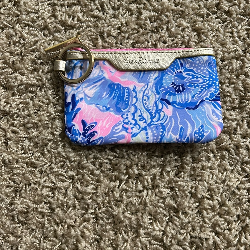 LILY PULITZER ID Case- Small stain